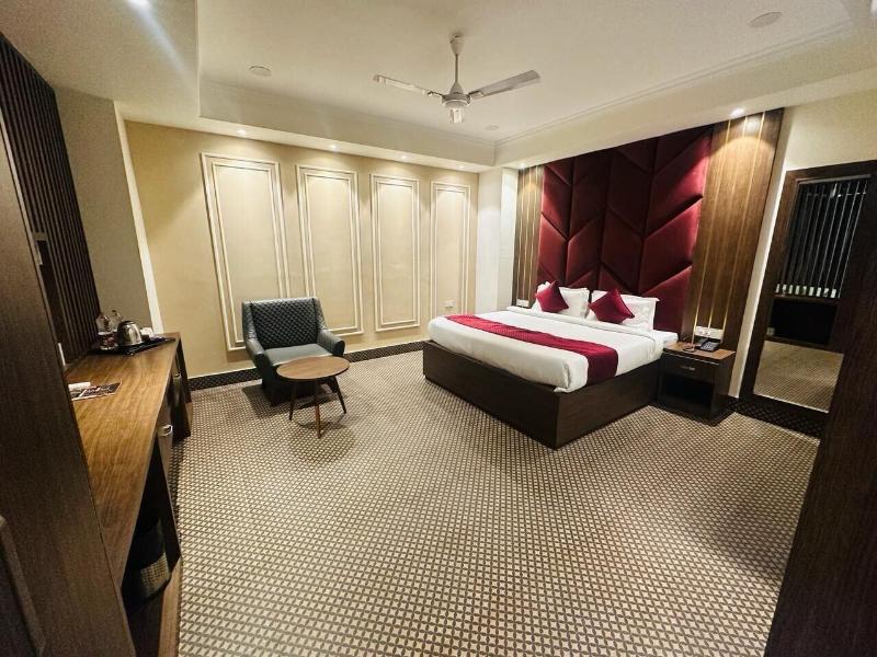 Hotel Fortune Ganga image