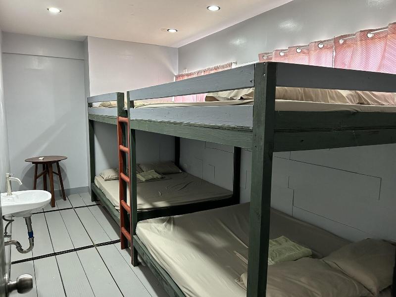 Backpackers Port Barton image