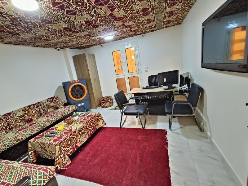 Discover Pyramids Inn image