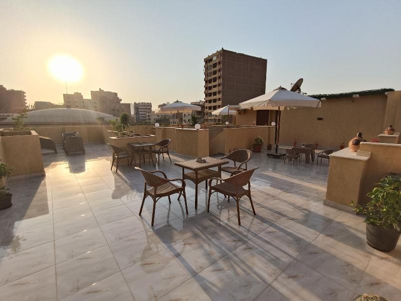 Discover Pyramids Inn image