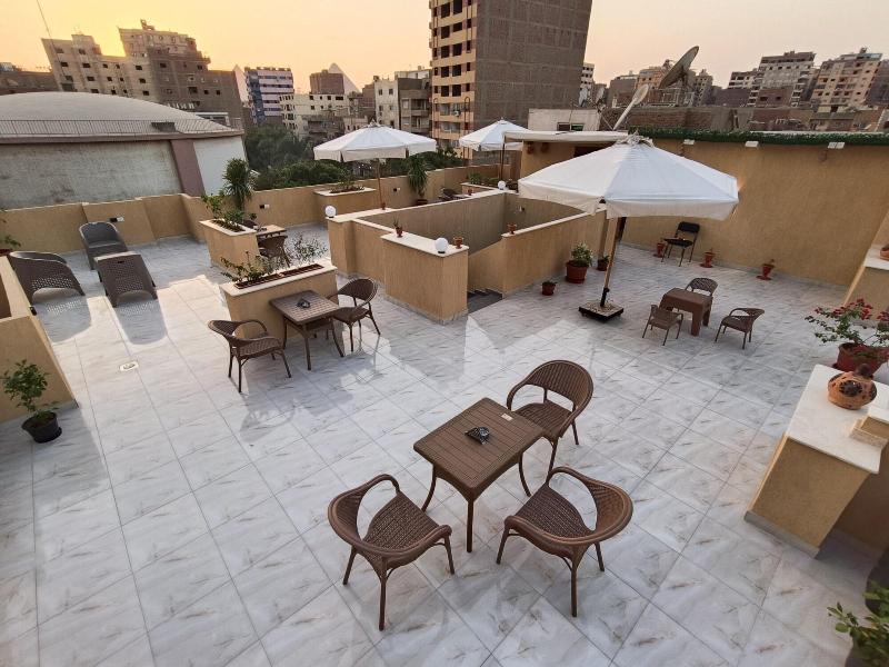 Discover Pyramids Inn image