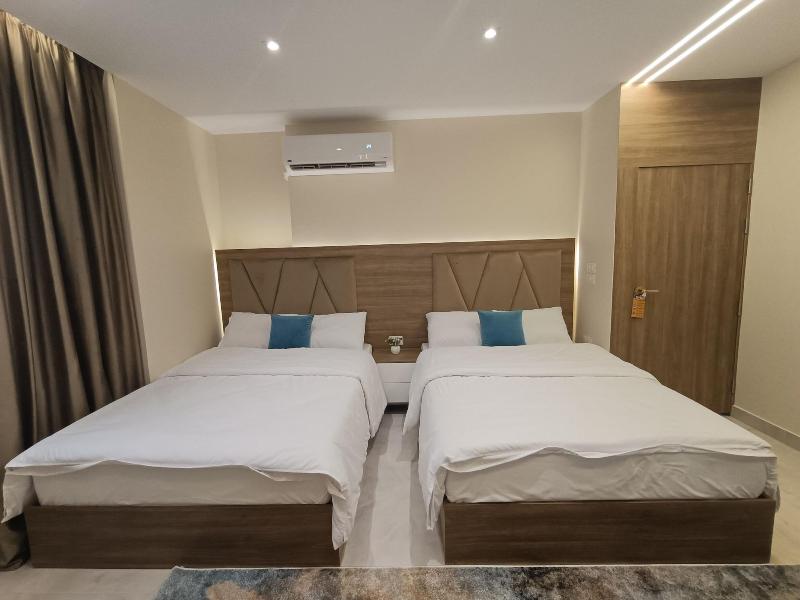Discover Pyramids Inn image