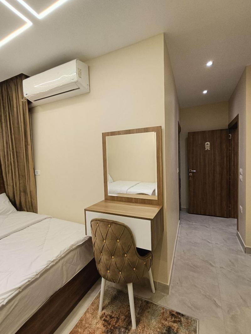 Discover Pyramids Inn image