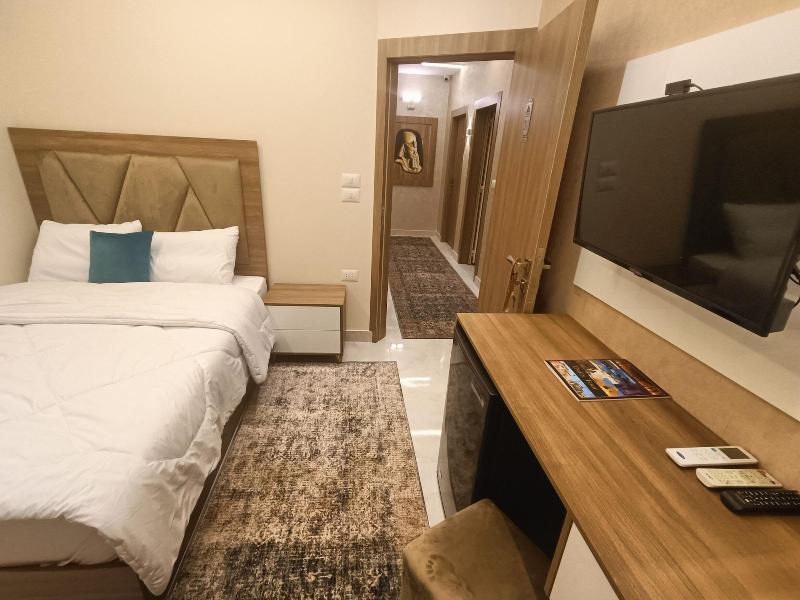 Discover Pyramids Inn image