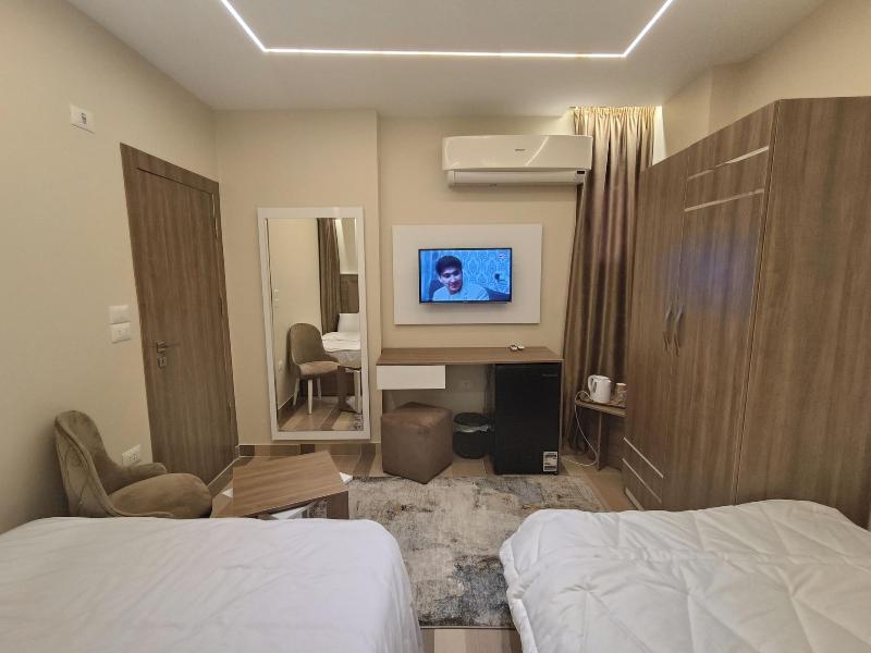 Discover Pyramids Inn image