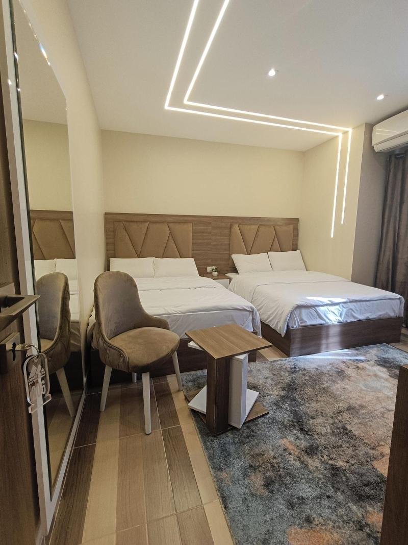 Discover Pyramids Inn image