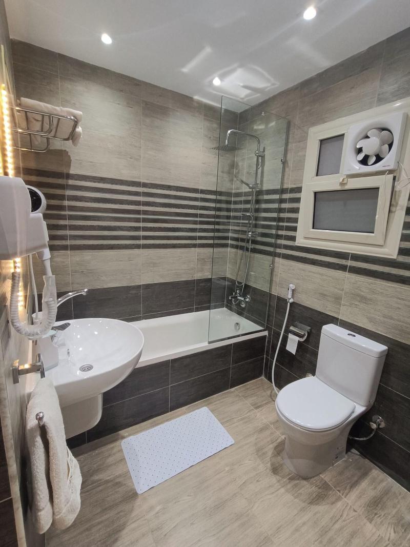Discover Pyramids Inn image