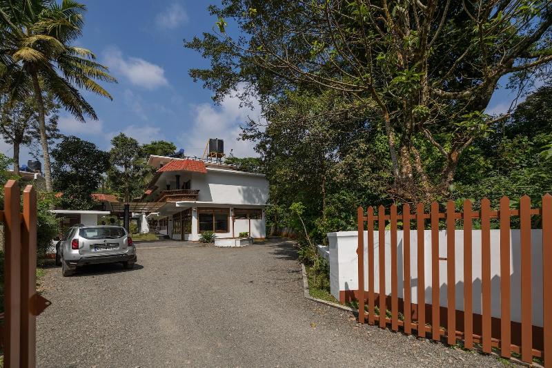 Avadale Thekkady Stag Groups Not Allowed