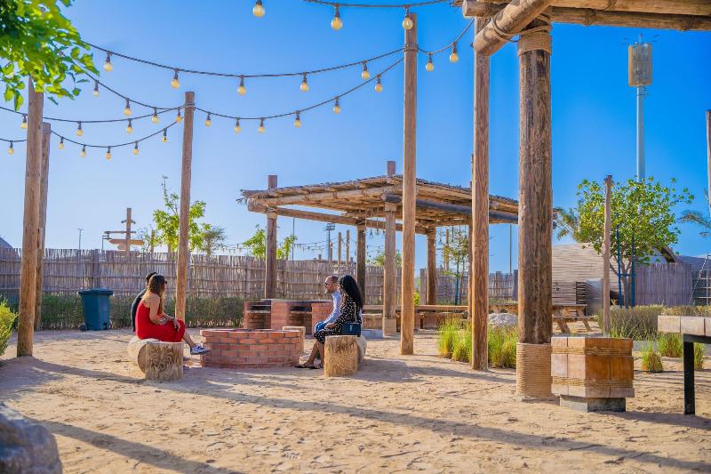 Bab Al Nojoum Hudayriyat Camp image