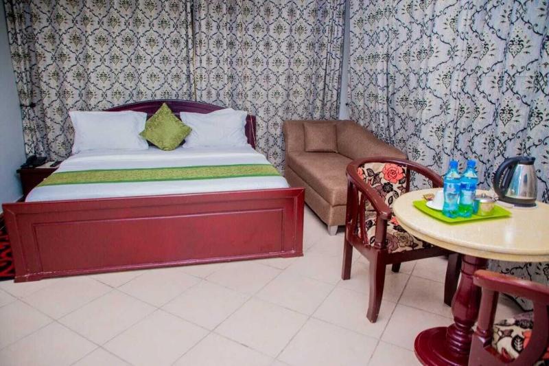 Alexander Hotel Tours 4