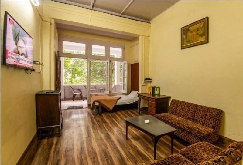 India Hotel image