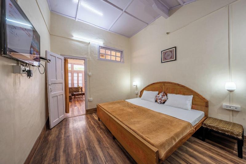 India Hotel image