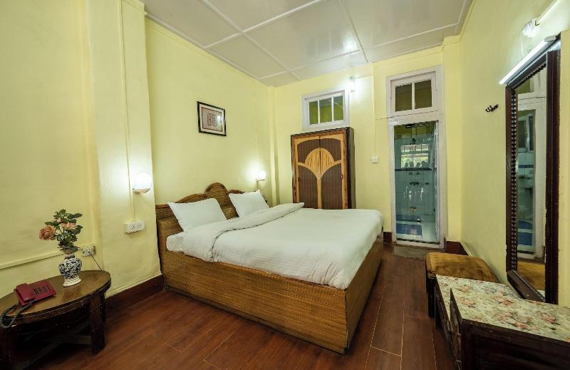 India Hotel image
