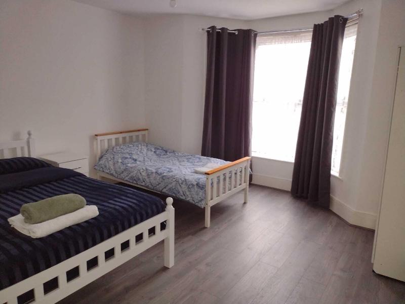 Rayans Lodge Startford image