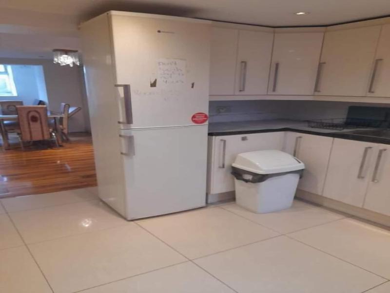 Rayans Lodge Startford image