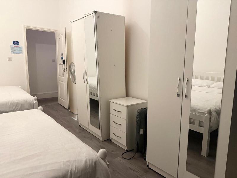 Rayans Lodge Startford image
