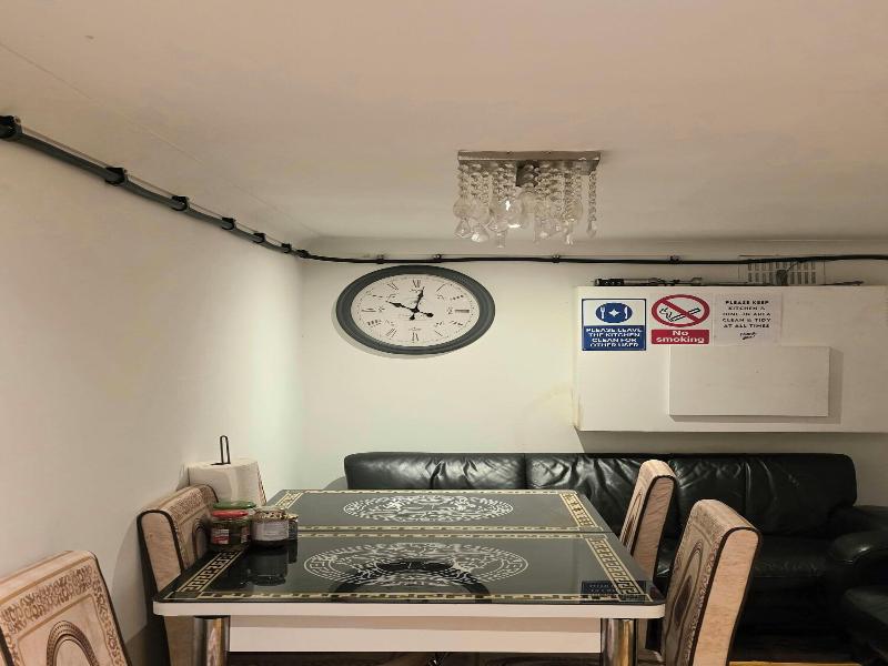 Rayans Lodge Startford image
