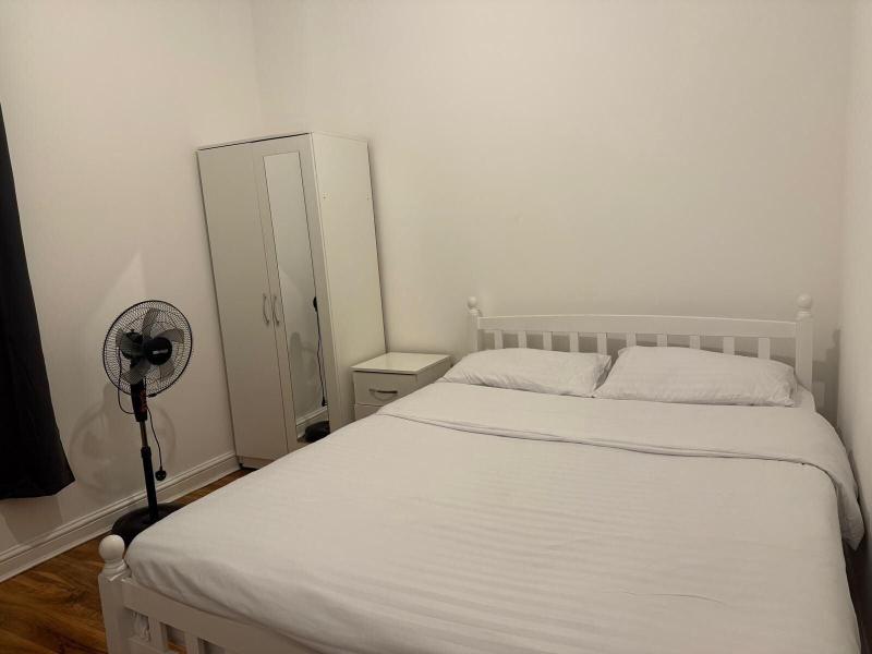 Rayans Lodge Startford image