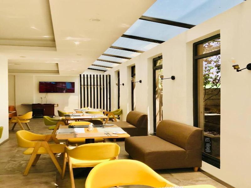 Cot Hotel image