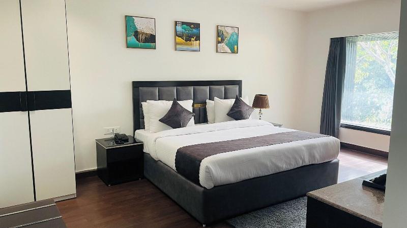 Saltstayz Select - Malcha & Chankyapuri image