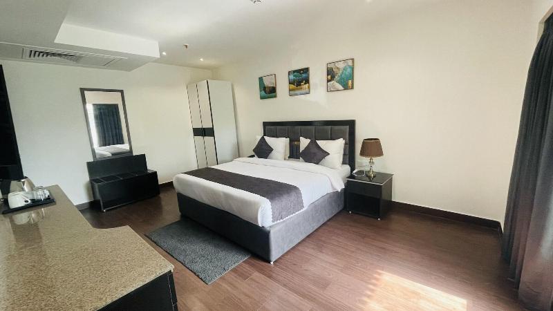 Saltstayz Select - Malcha & Chankyapuri image