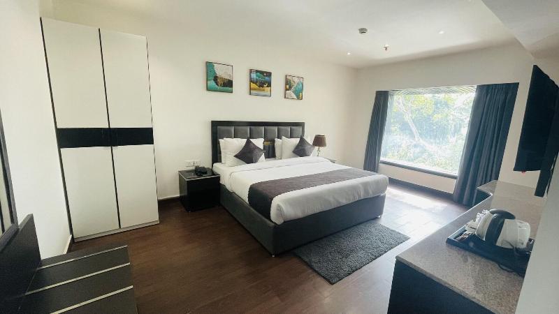 Saltstayz Select - Malcha & Chankyapuri image