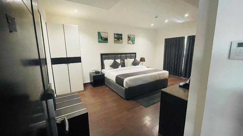 Saltstayz Select - Malcha & Chankyapuri image