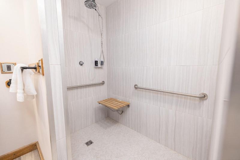 Hartwell Suites 3