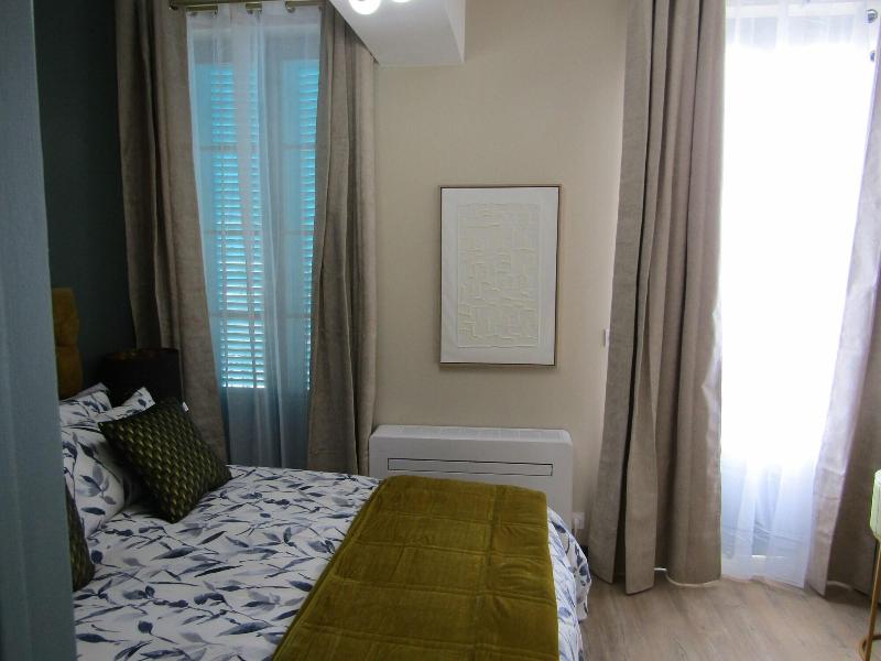 Herbert George Apartment Hotel image
