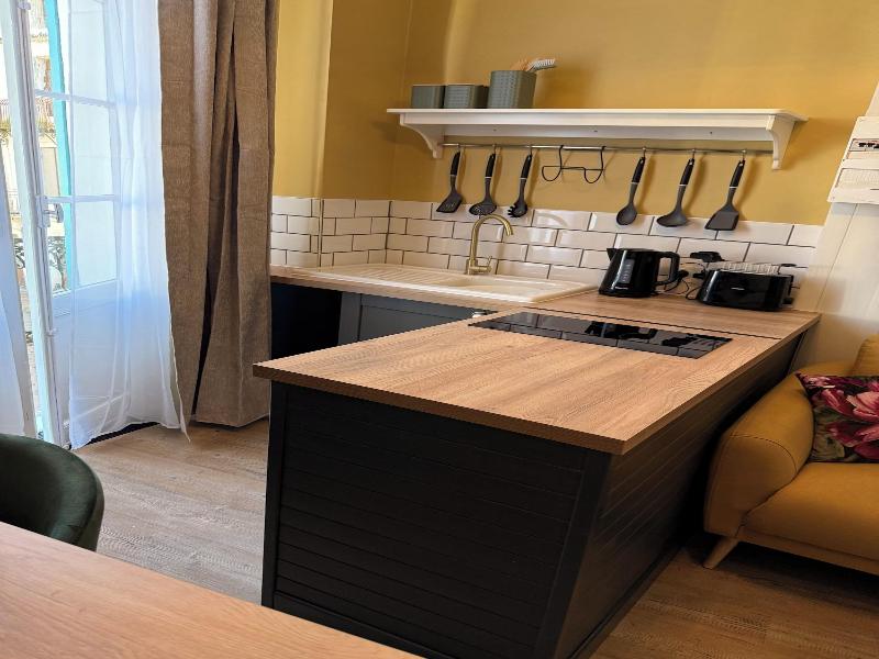 Herbert George Apartment Hotel image