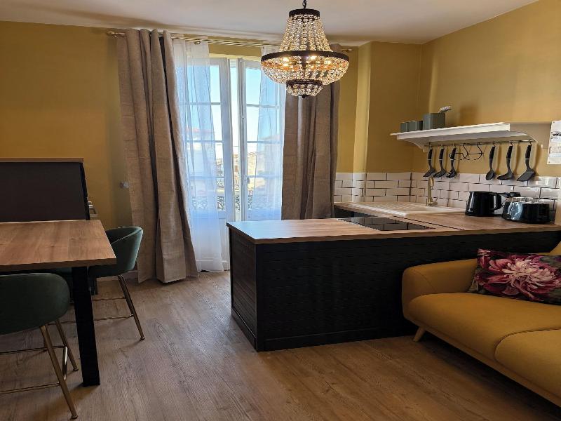Herbert George Apartment Hotel image