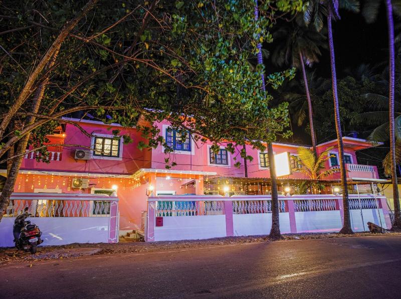 U R D Ki You Are The Key Hostels image