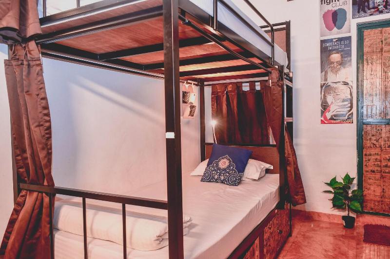 U R D Ki You Are The Key Hostels image