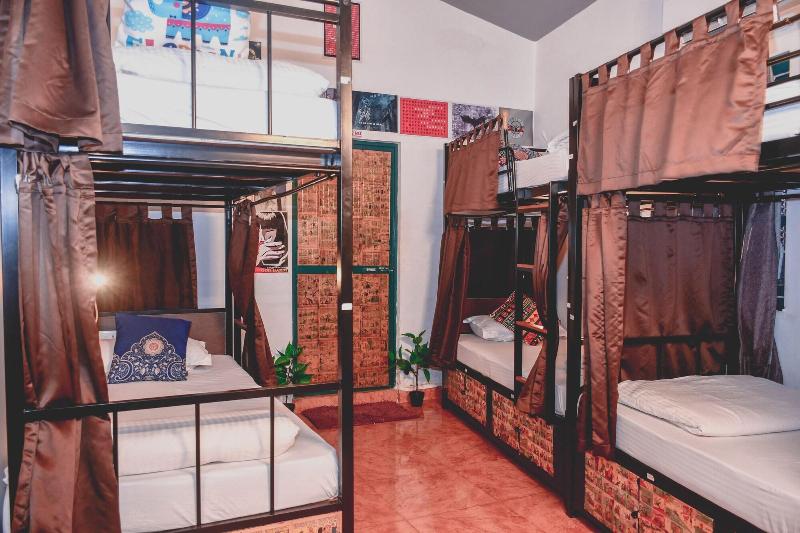 U R D Ki You Are The Key Hostels image
