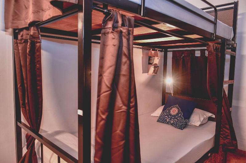 U R D Ki You Are The Key Hostels image