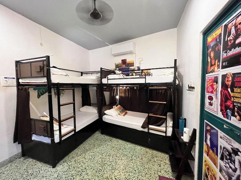 U R D Ki You Are The Key Hostels image
