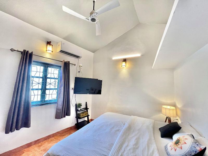 U R D Ki You Are The Key Hostels image