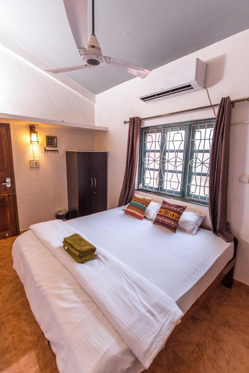 U R D Ki You Are The Key Hostels image