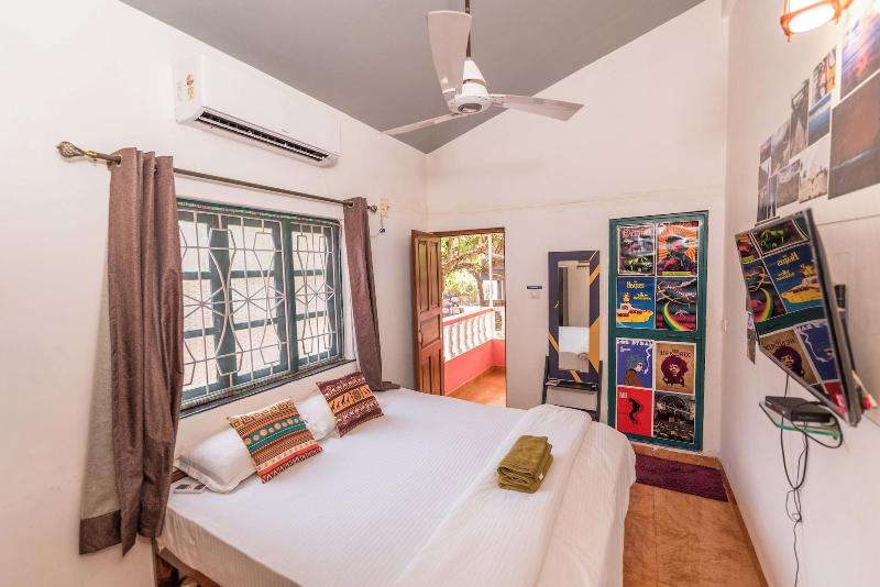 U R D Ki You Are The Key Hostels image