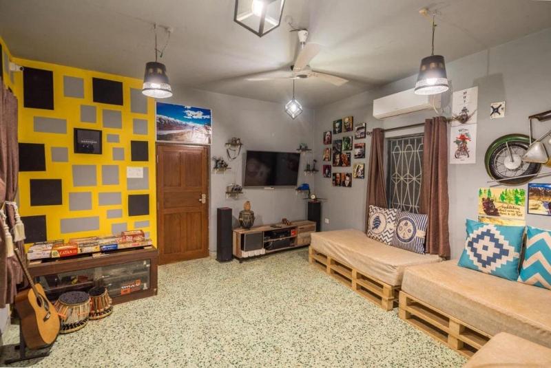 U R D Ki You Are The Key Hostels image