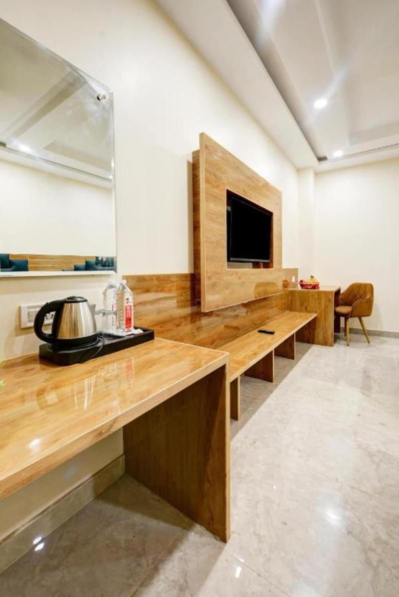 Hotel Vin Inn New Delhi Railway Station image