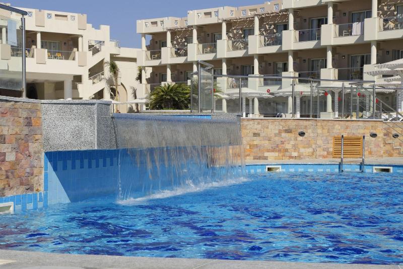 Sirena Beach Resort Spa image