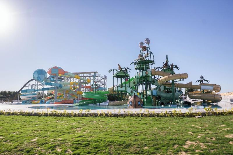 Sirena Beach Resort Spa image