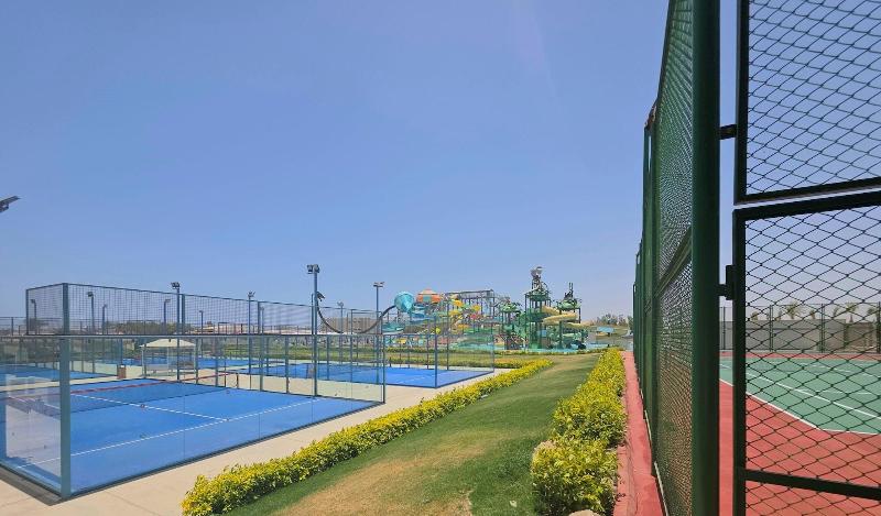 Sirena Beach Resort Spa image