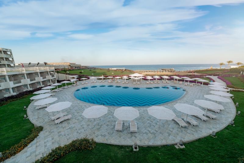 Sirena Beach Resort Spa image