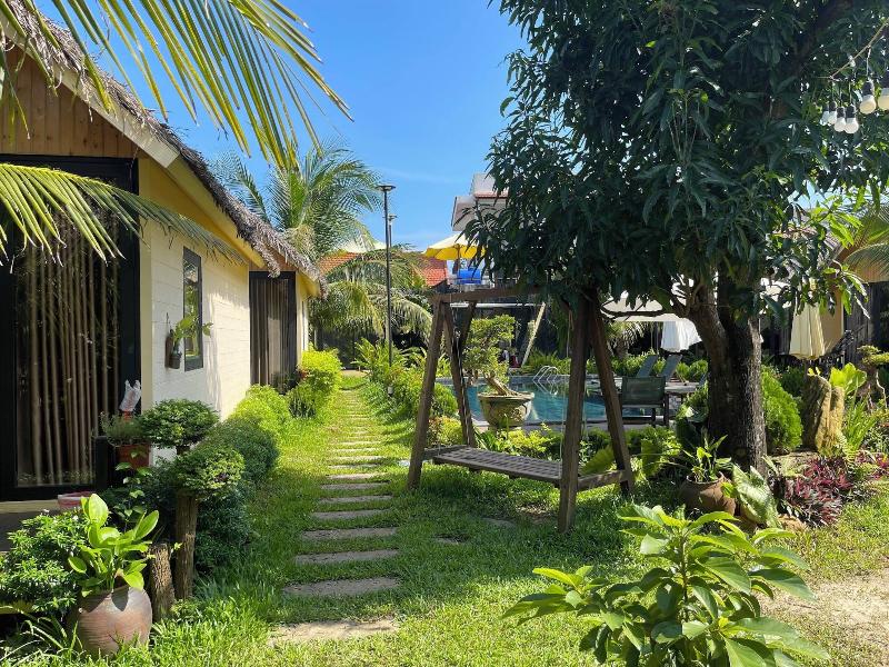 Phoenix Hotel Bungalow image