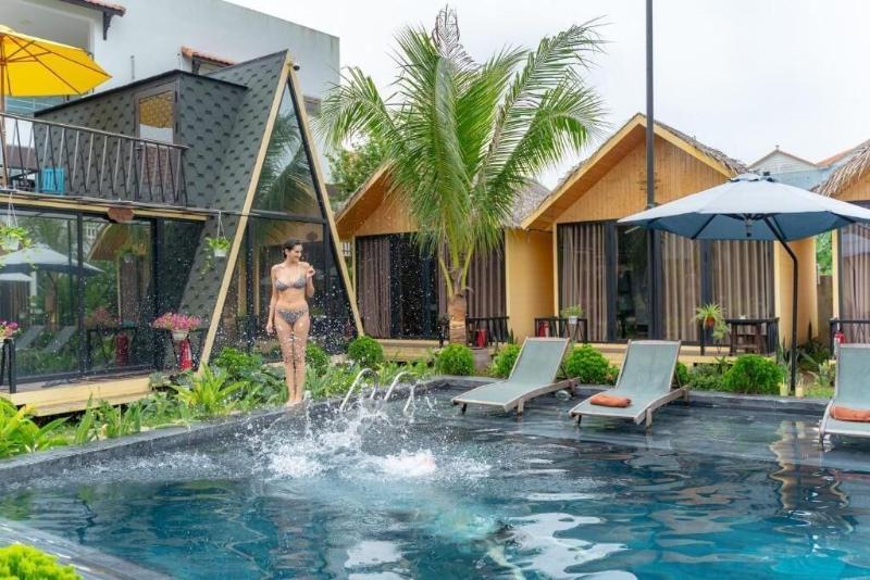 Phoenix Hotel Bungalow image