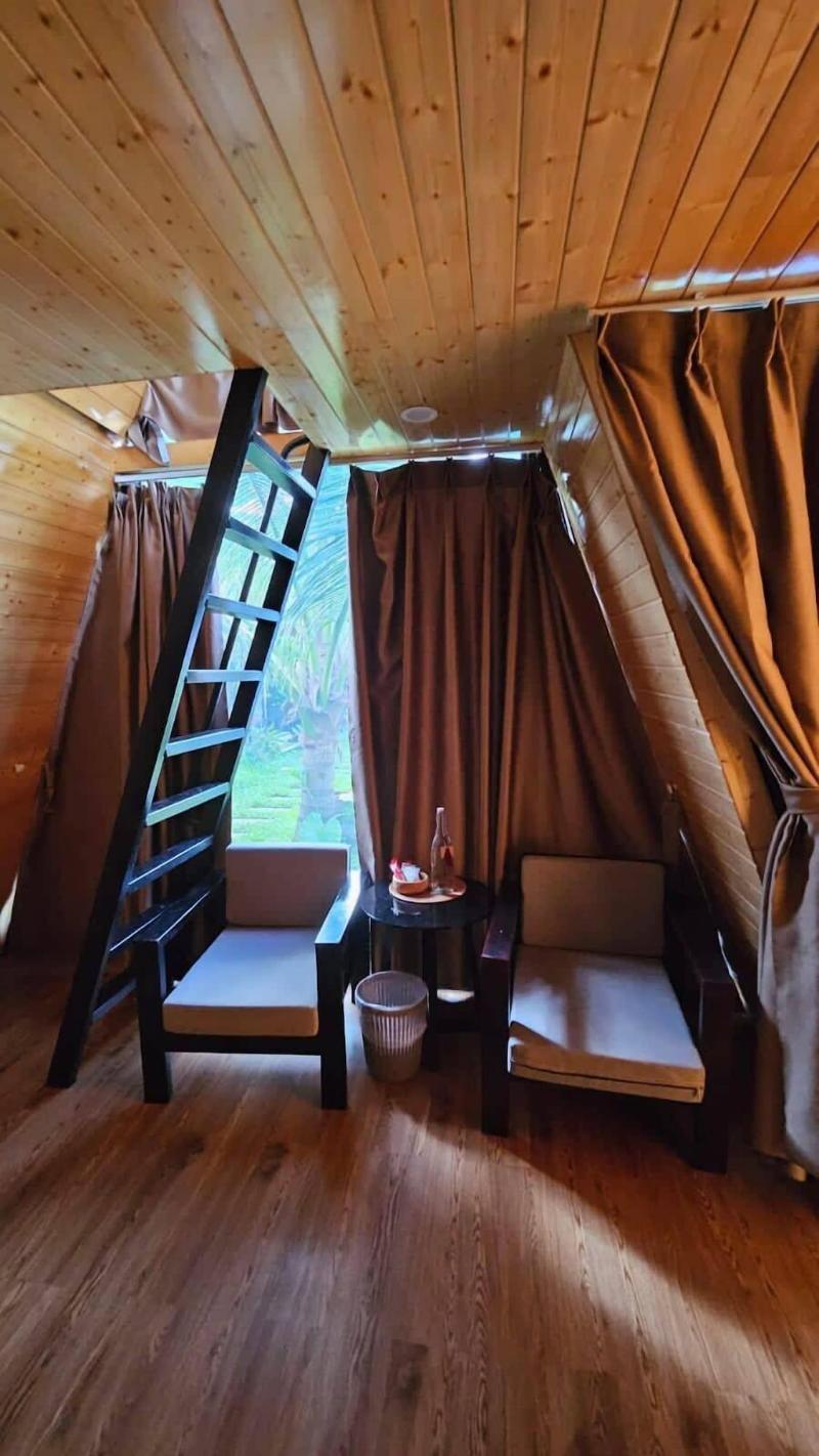 Phoenix Hotel Bungalow image