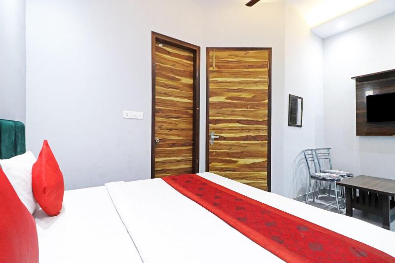 Twamev Rajouri Garden By The Arrow image