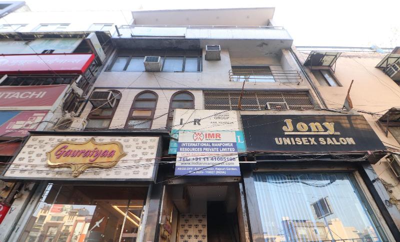 Twamev Rajouri Garden By The Arrow image